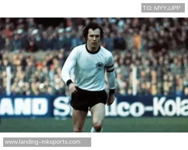 全球足球巨星风采尽显精彩瞬间回顾与分析